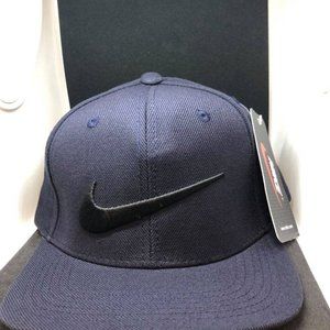 Nike navy blue color snapback hat